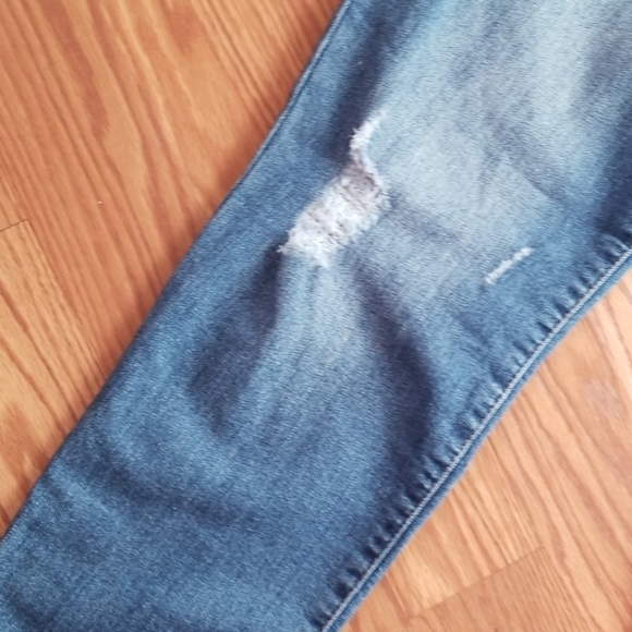 A glow maternity Jean's crop 10 - Picture 2 of 7